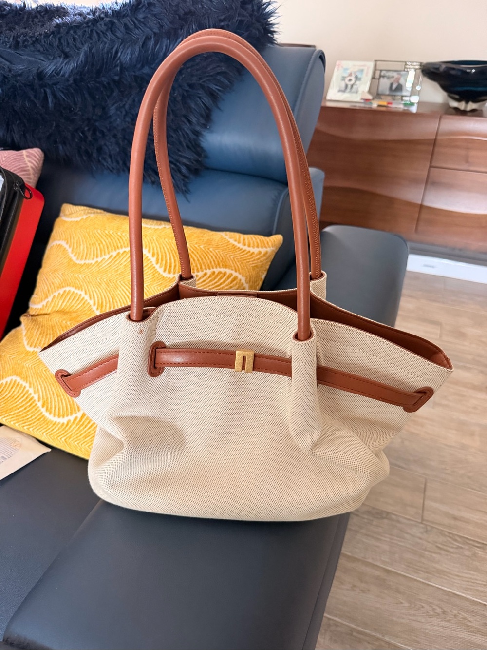JW PEI Hana Medium Tote Bag - beige Canvas - Picture 4 of 8
